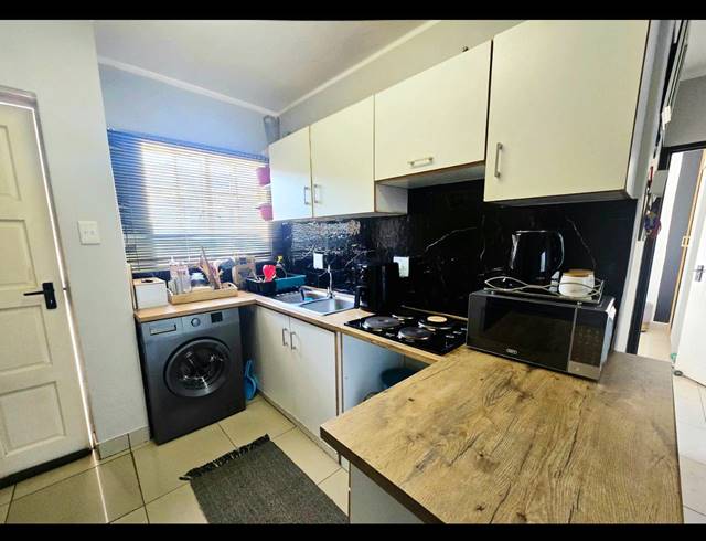 2 BEDROOM APARTMENT FOR SALE IN PRESTBURY